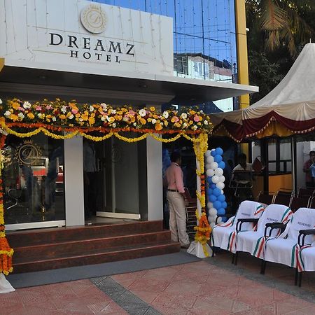 Dreamz Hotel Thiruvananthapuram Bagian luar foto